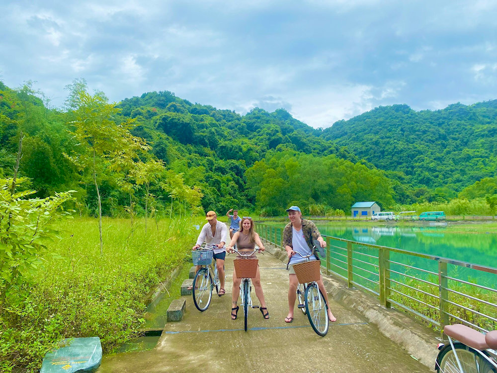 Bicycles are an ideal choice to help you easily explore the area 